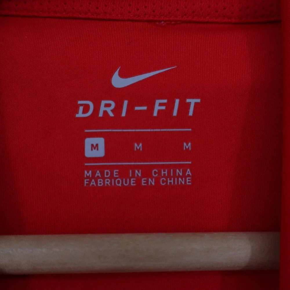 Nike Dri-FIT Boys Red Graphic Swoosh Long Sleeve Hoodie Size M